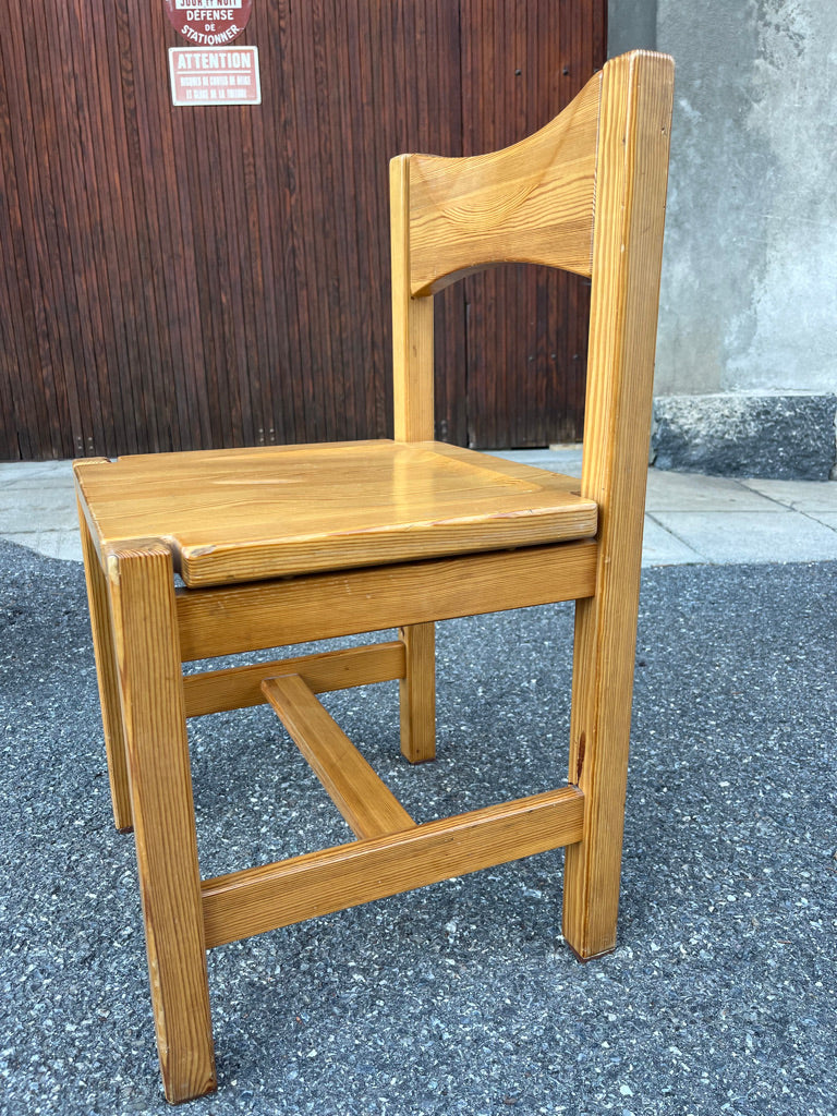 Suite de 4 chaises Ilmari Tapiovaara 1970