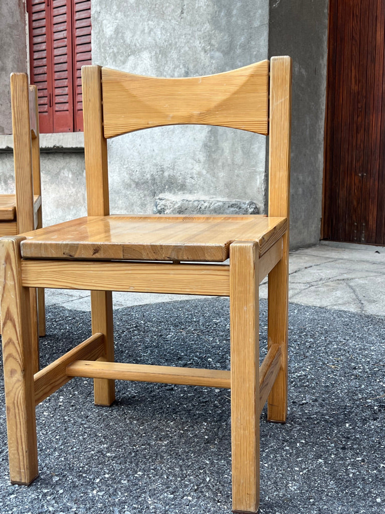 Suite de 4 chaises Ilmari Tapiovaara 1970