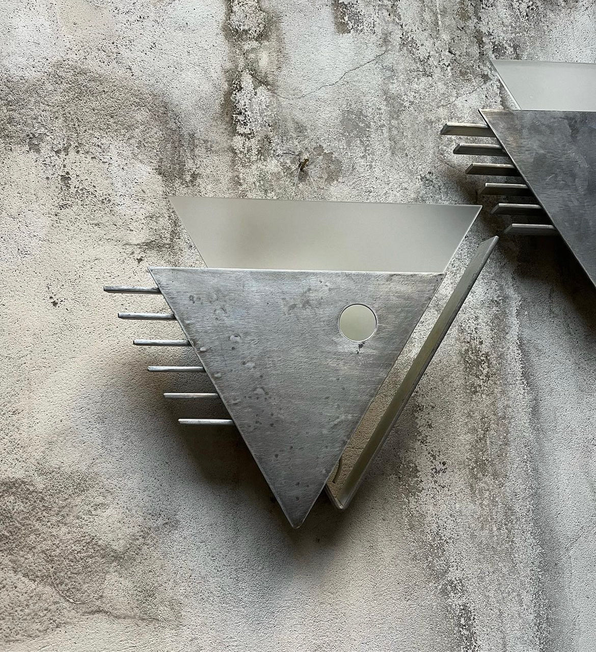 Paire d'appliques modernistes métal verre