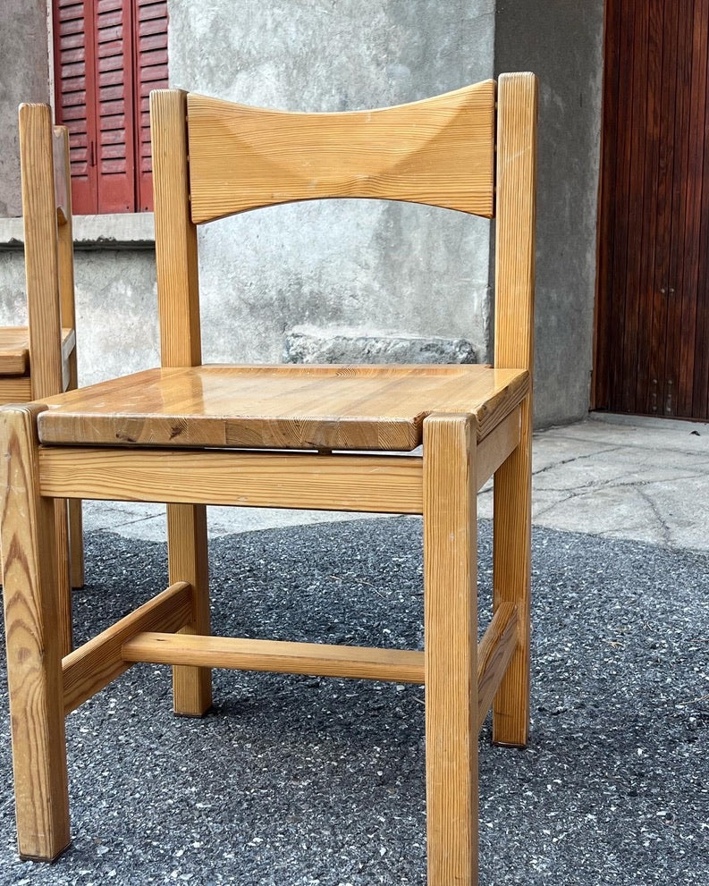 Suite de 4 chaises Ilmari Tapiovaara 1970
